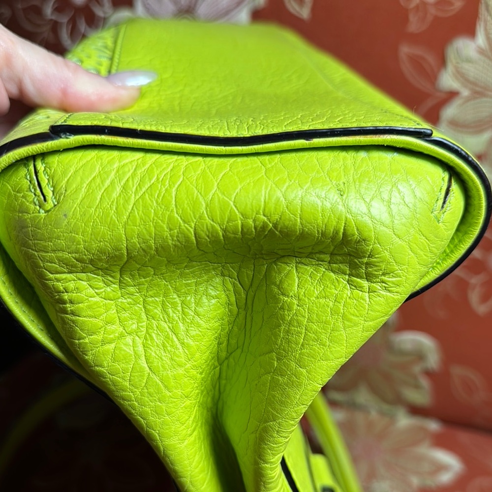 Kate Spade Green Satchel with Textured Design - Picture 4 of 16